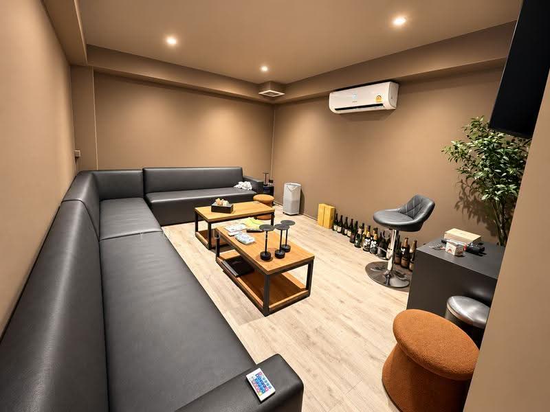 One Bar Lounge, Bangkok, Khlong Tan Nua, Watthana, Bangkok, , 150 sqm, Business For Sale, by Yusuke Sato, 500557023 - DDproperty.com
