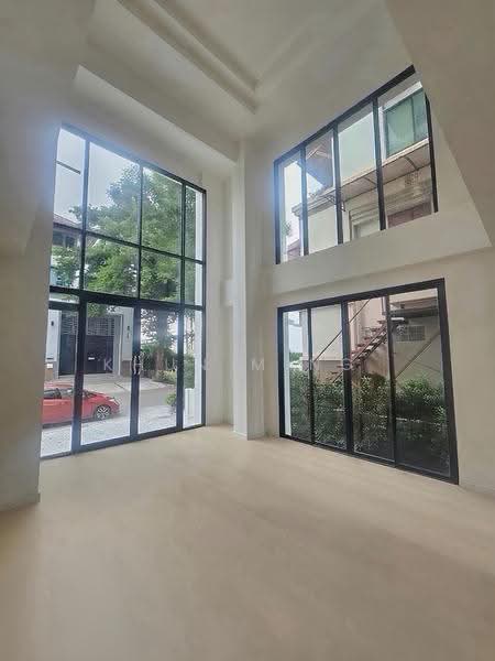 4-Storey Office Building at Regent Ratchada Newly renovated | Soi Sahakarnpramoon(SPSMG223), Bangkok, ซอยสหการประมูล, Wang Thonglang, Bangkok, , 601 sqm, Office Space For Rent, by Khun Ming, 500557034 - DDproperty.com