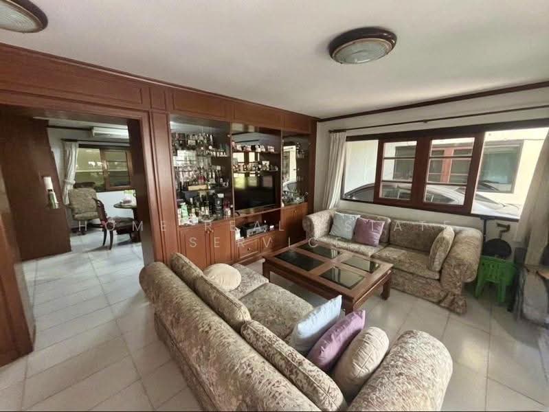 ผกามาศ สุขุมวิท 71, Bangkok, Suan Luang, Bangkok, 4 Bedrooms, 300 sqm, Single Detached House For Sale, by HOME Real Estate Service, 500557229 - DDproperty.com