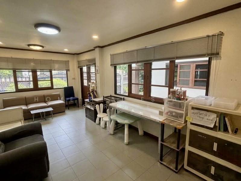 ผกามาศ สุขุมวิท 71, Bangkok, Suan Luang, Bangkok, 4 Bedrooms, 300 sqm, Single Detached House For Sale, by HOME Real Estate Service, 500557229 - DDproperty.com