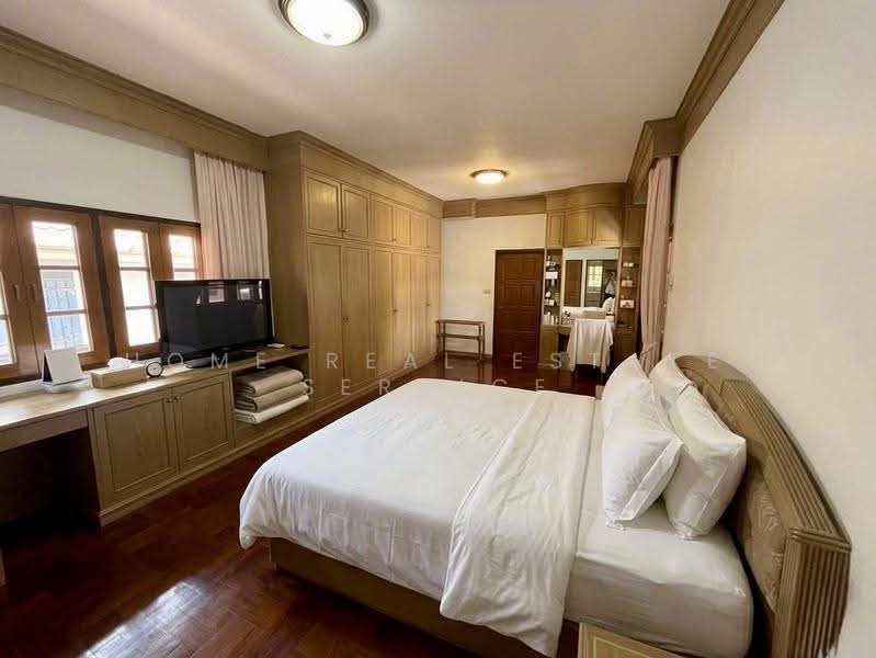 ผกามาศ สุขุมวิท 71, Bangkok, Suan Luang, Bangkok, 4 Bedrooms, 300 sqm, Single Detached House For Sale, by HOME Real Estate Service, 500557229 - DDproperty.com