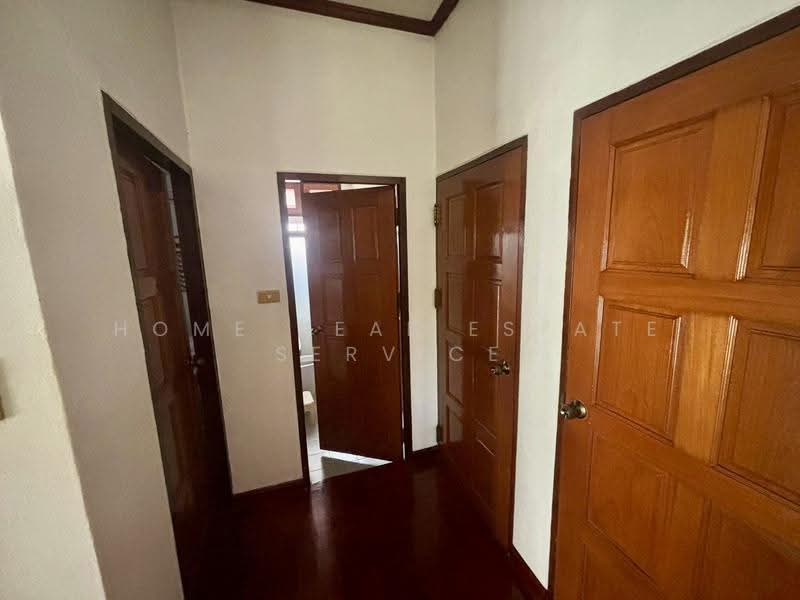 ผกามาศ สุขุมวิท 71, Bangkok, Suan Luang, Bangkok, 4 Bedrooms, 300 sqm, Single Detached House For Sale, by HOME Real Estate Service, 500557229 - DDproperty.com