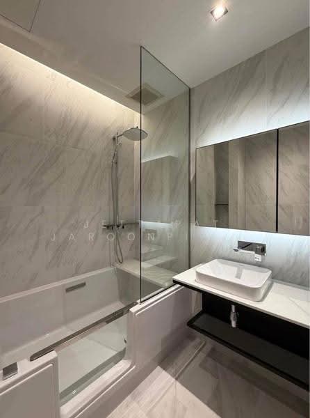 The Room Sukhumvit 38, Bangkok, Soi Sukhumvit 38, Phra Kanong, Khlong Toei, Bangkok, 1 Bedroom, 45 sqm, Condo For Rent, by Jettapat Jaroonpipatkun, 500557243 - DDproperty.com