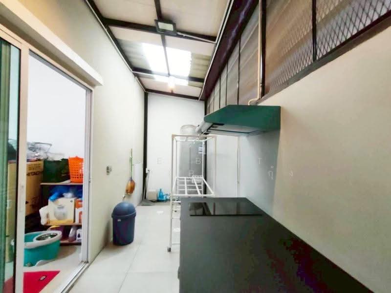 Pruksa Ville 102 Bangna-ABAC, Samut Prakan, Sao Thong Samakkhi Road, Bang Sao Thong, Samut Prakan, 2 Bedrooms, 100 sqm, Townhouse For Sale, by The Best Property กุ้ง, 500557287 - DDproperty.com