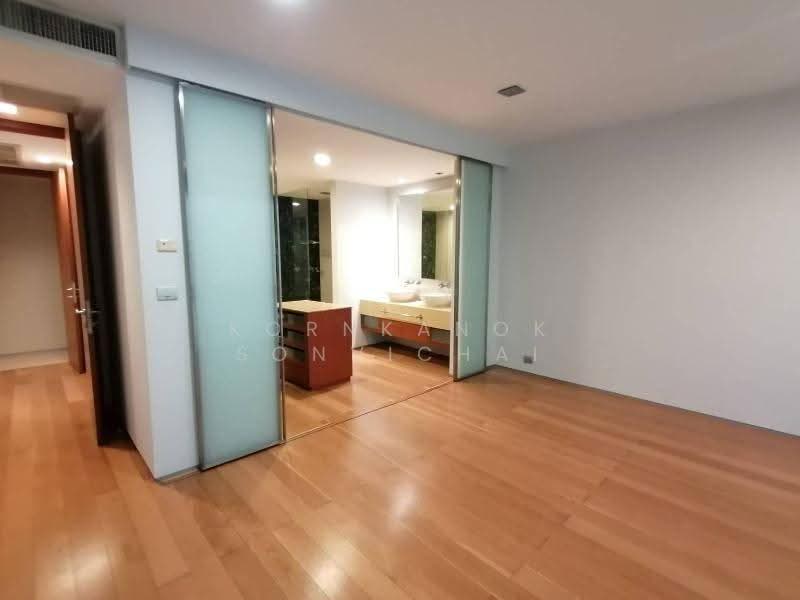 Ficus Lane, Bangkok, Soi Sukhumvit 44/1, Phra Kanong, Khlong Toei, Bangkok, 3 Bedrooms, 210 sqm, Condo For Rent, by Kornkanok Sonvichai, 500557366 - DDproperty.com
