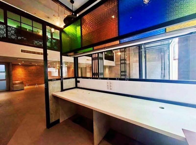เช่าพื้นที่ร้านอาหารทำเลทอง ใจกลางสุขุมวิท 33 ใกล้ BTS พร้อมพงษ์ เพียง 400 เมตร, กรุงเทพ, คลองตันเหนือ, วัฒนา, กรุงเทพ, 367 ตร.ม., ตึกแถว-อาคารพาณิชย์ ให้เช่า, โดย Pornpann Kaewplang (Sand), 500557393 - DDproperty.com
