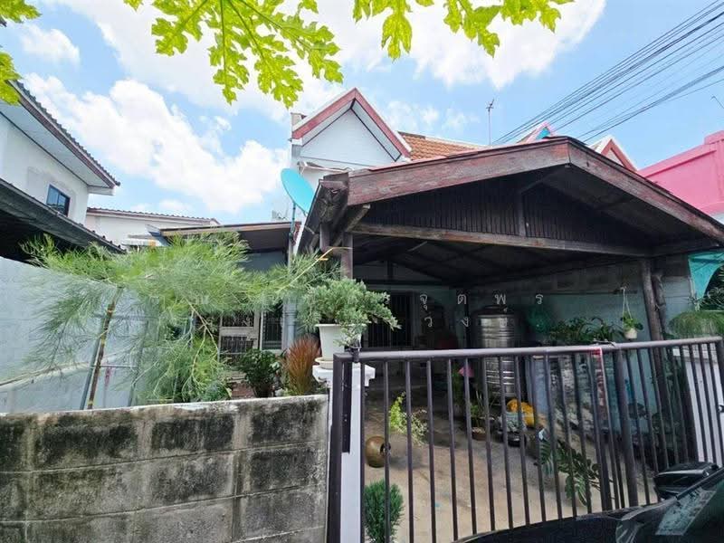 พูนผลนิเวศน์ ลำลูกกา-คลองหนึ่ง, ปทุมธานี, ถนนพหลโยธิน, คูคต, ลำลูกกา, ปทุมธานี, 110 ตร.ม., ทาวน์เฮ้าส์ ขาย, โดย คุณ เพ็ชรจุตพร เพ่งรุ่งเรืองวงษ์ (เพ็ชร), 500557437 - DDproperty.com