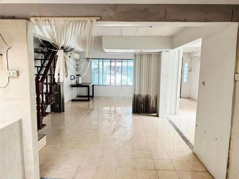 พูนผลนิเวศน์ ลำลูกกา-คลองหนึ่ง, Pathum Thani, ถนนพหลโยธิน, Khu Khot, Lam Luk Ka, Pathum Thani, 2 Bedrooms, 110 sqm, Townhouse For Sale, by คุณ เพ็ชรจุตพร เพ่งรุ่งเรืองวงษ์ (เพ็ชร), 500557437 - DDproperty.com