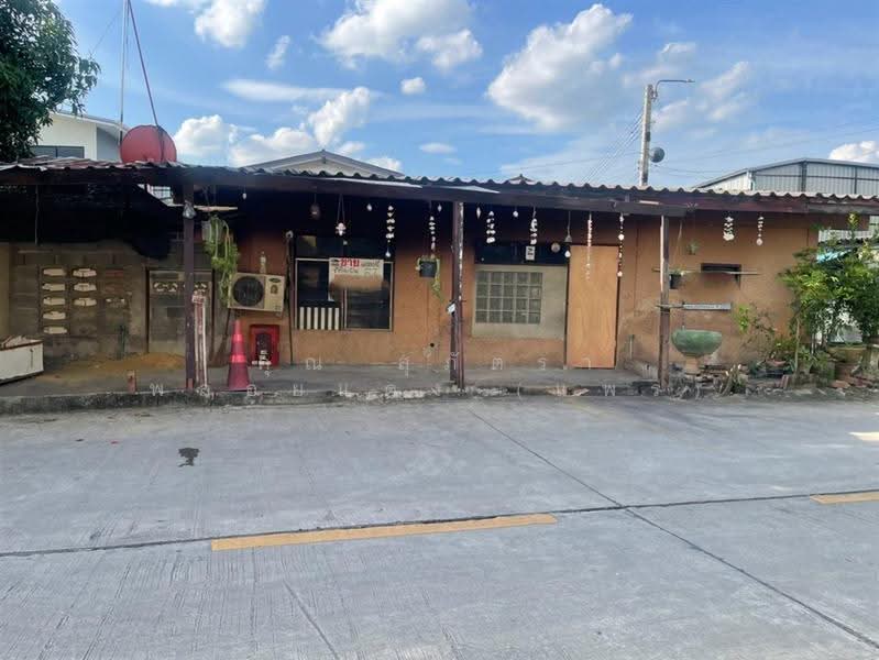 บ้านเดี่ยว 1 ชั้น + ที่ดิน 57 ตร.ว. หมู่บ้านเนียมกล่ำสามัคคี ซอยประเสริฐมนูกิจ29 แยก4, กรุงเทพ, ถนนประเสริฐมนูกิจ, จรเข้บัว, ลาดพร้าว, กรุงเทพ, 200 ตร.ม., บ้านเดี่ยว ขาย, โดย คุณ สุภัตรา พลอยแดง (แพร), 500557505 - DDproperty.com