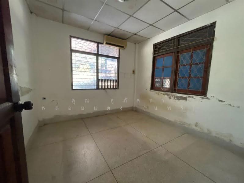 บ้านเดี่ยว 1 ชั้น + ที่ดิน 57 ตร.ว. หมู่บ้านเนียมกล่ำสามัคคี ซอยประเสริฐมนูกิจ29 แยก4, กรุงเทพ, ถนนประเสริฐมนูกิจ, จรเข้บัว, ลาดพร้าว, กรุงเทพ, 200 ตร.ม., บ้านเดี่ยว ขาย, โดย คุณ สุภัตรา พลอยแดง (แพร), 500557505 - DDproperty.com