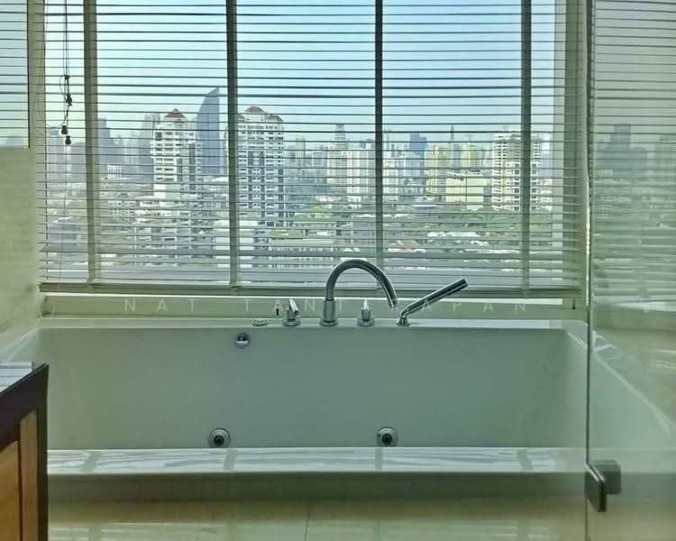 Eight Thonglor Residence, Bangkok, Eight Thonglor Building 88/36, Khlong Tan Nua, Watthana, Bangkok, 3 Bedrooms, 140 sqm, Condo For Rent, by Nat Tantirapan, 500557525 - DDproperty.com