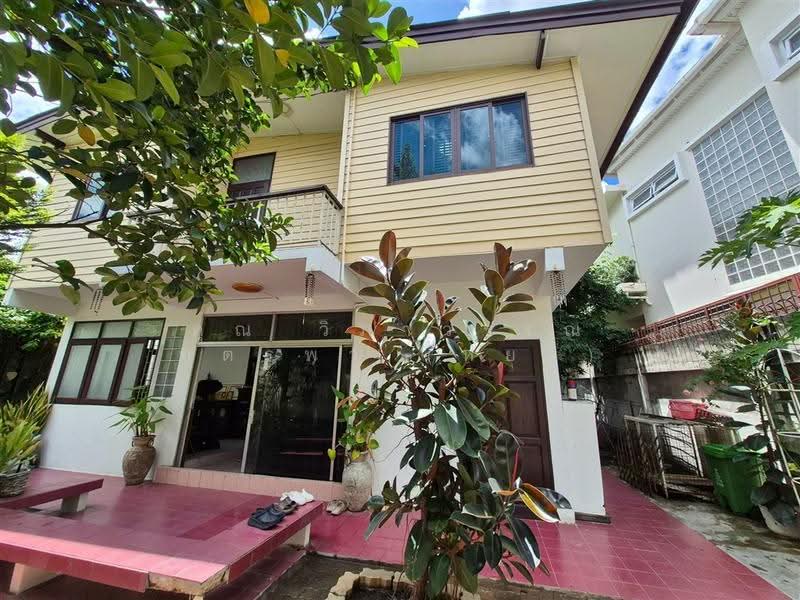 อาคารพาณิชย์ 2 ชั้น 122.1 ตร.ว. ใกล้วัดอรุณราชวรารามราชวรมหาวิหาร กองทัพเรือ ซอยอิสรภาพ42, Bangkok, ถนนอิสรภาพ, Wat Arun, Bangkok Yai, Bangkok, , 300 sqm, Shophouse For Sale, by คุณ วิภาวรรณ บุตรพา (หยก), 500557526 - DDproperty.com