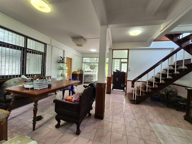 อาคารพาณิชย์ 2 ชั้น 122.1 ตร.ว. ใกล้วัดอรุณราชวรารามราชวรมหาวิหาร กองทัพเรือ ซอยอิสรภาพ42, Bangkok, ถนนอิสรภาพ, Wat Arun, Bangkok Yai, Bangkok, , 300 sqm, Shophouse For Sale, by คุณ วิภาวรรณ บุตรพา (หยก), 500557526 - DDproperty.com