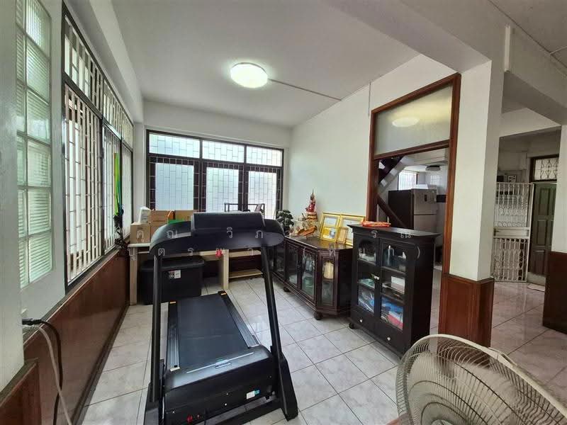 อาคารพาณิชย์ 2 ชั้น 122.1 ตร.ว. ใกล้วัดอรุณราชวรารามราชวรมหาวิหาร กองทัพเรือ ซอยอิสรภาพ42, Bangkok, ถนนอิสรภาพ, Wat Arun, Bangkok Yai, Bangkok, , 300 sqm, Shophouse For Sale, by คุณ วิภาวรรณ บุตรพา (หยก), 500557526 - DDproperty.com