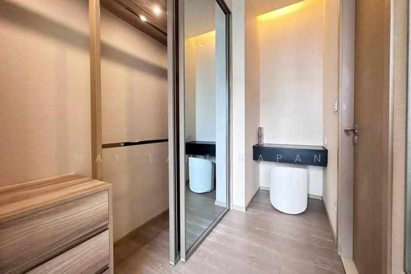 The Esse Asoke, Bangkok, 333 Soi Sukhumvit 21, Sukhumvit Road, Khlongtoei Nua, Watthana, Bangkok, 1 Bedroom, 46 sqm, Condo For Rent, by Nat Tantirapan, 500557561 - DDproperty.com