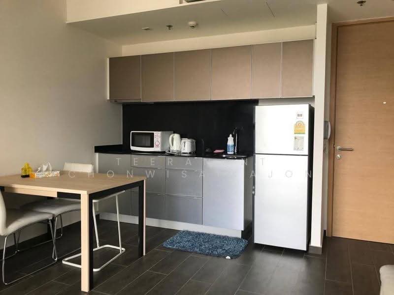 The Lofts Ekkamai, Bangkok, 1415 Sukhumvit Road, Phra Kanong Nua, Watthana, Bangkok, 1 Bedroom, 45 sqm, Condo For Rent, by Teeranant Chonwisaikajon, 500557576 - DDproperty.com