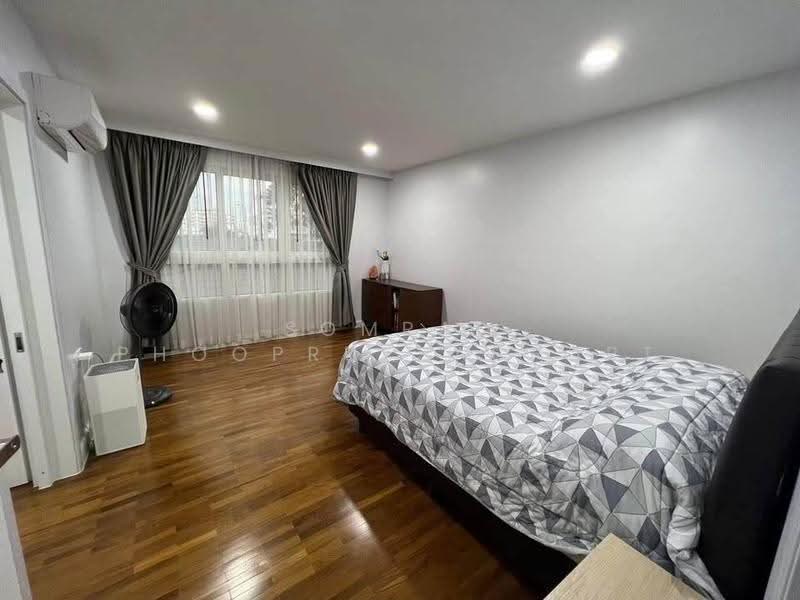 Baan Siri Sukhumvit 13 : บ้านสิริ สุขุมวิท 13, กรุงเทพ, ซอยสุขุมวิท 13, คลองเตยเหนือ, วัฒนา, กรุงเทพ, 114 ตร.ม., คอนโด ให้เช่า, โดย Somrad Phoopruksachart, 500557617 - DDproperty.com