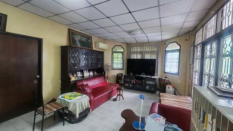 บ้านเดี่ยว 2 ชั้น + ที่ดิน 516 ตร.ว. ใกล้เทศบาลเมืองกระทุ่มแบน ถนนสุคนธวิทย์, สมุทรสาคร, ถนนสุคนธวิทย์, ตลาดกระทุ่มแบน, กระทุ่มแบน, สมุทรสาคร, 2,064 ตร.ม., ที่ดิน ขาย, โดย คุณ มหากุล มหาปิยานนท์ (คิง), 500557633 - DDproperty.com