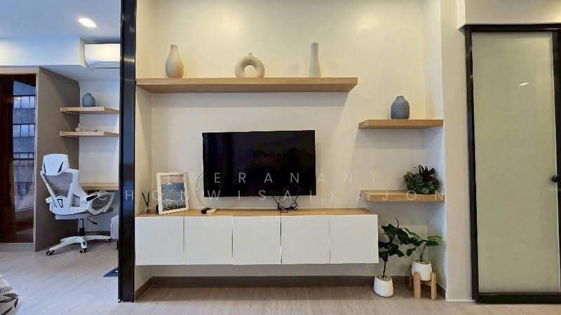 One9Five Asoke-Rama 9, Bangkok, 195 Soi Rama 9 Soi 5, Huai Khwang, Bangkok, 1 Bedroom, 36 sqm, Condo For Rent, by Teeranant Chonwisaikajon, 500557679 - DDproperty.com
