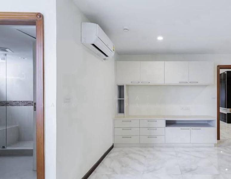President Park Sukhumvit 24, Bangkok, 99 Sukhumvit 24 Alley, Khlongtoei Nua, Watthana, Bangkok, 3 Bedrooms, 223 sqm, Condo For Rent, by Jettapat Jaroonpipatkun, 500557682 - DDproperty.com