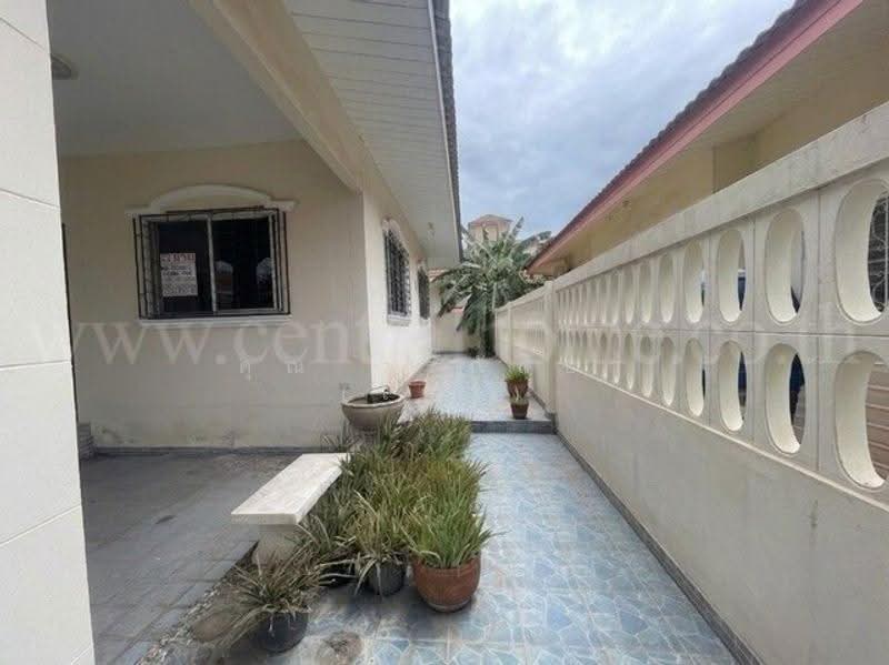 Chokchai village 5, Chon Buri (Pattaya), Nong Pru, Bang Lamung (Pattaya), Chon Buri (Pattaya), 3 Bedrooms, 120 sqm, Single Detached House For Sale, by คุณ วรกัลยา (โบว์), 500557735 - DDproperty.com