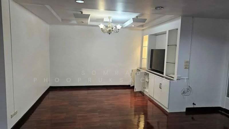 Crystal Garden Condominium : คริสตัล การ์เด้น, กรุงเทพ, 217 ถนนสุขุมวิท ซอย 4, คลองเตย, กรุงเทพ, 123 ตร.ม., คอนโด ขาย, โดย Somrad Phoopruksachart, 500557752 - DDproperty.com
