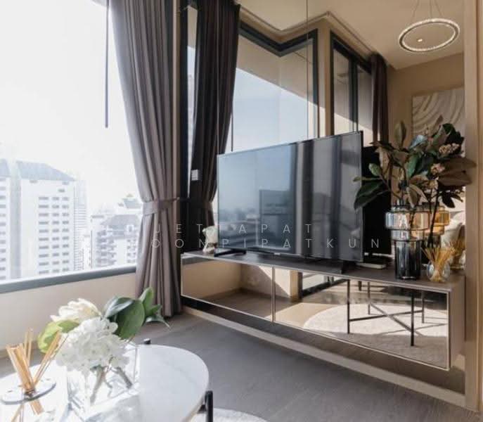 The Esse Asoke, Bangkok, 333 Soi Sukhumvit 21, Sukhumvit Road, Khlongtoei Nua, Watthana, Bangkok, 1 Bedroom, 37 sqm, Condo For Rent, by Jettapat Jaroonpipatkun, 500557792 - DDproperty.com