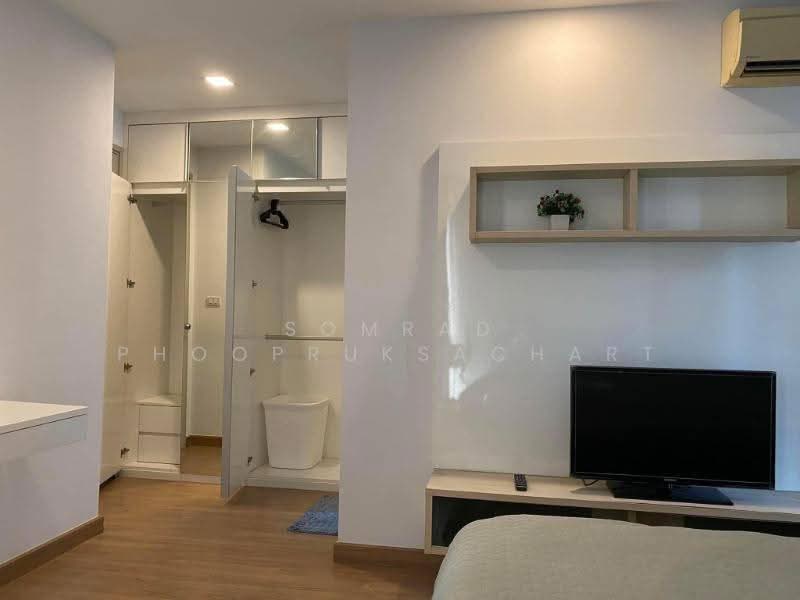Thru Thonglor, Bangkok, Petchaburi Road, Bang Kapi, Huai Khwang, Bangkok, 2 Bedrooms, 62 sqm, Condo For Rent, by Somrad Phoopruksachart, 500557820 - DDproperty.com