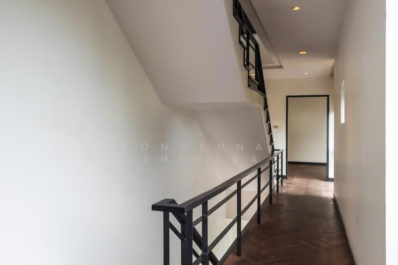Pool Villa 4 ชั้น 750 ตร.ม. ใจกลางอารีย์ (เช่าทำธุรกิจ), Bangkok, Phaya Thai, Bangkok, , 750 sqm, Shophouse For Rent, by Pongkuna Ishihara, 500557881 - DDproperty.com