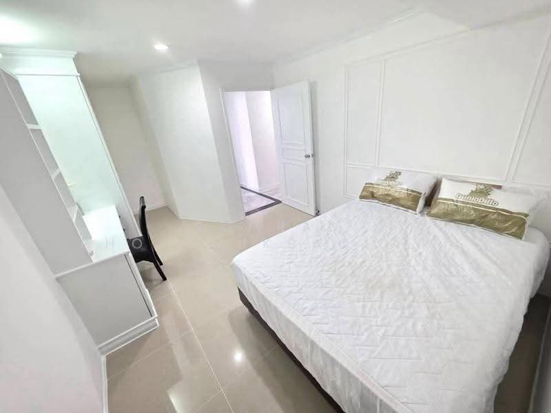 The Waterford Park, Bangkok, Soi Sukhumvit 53, Khlong Tan Nua, Watthana, Bangkok, 3 Bedrooms, 177 sqm, Condo For Rent, by Somrad Phoopruksachart, 500557964 - DDproperty.com