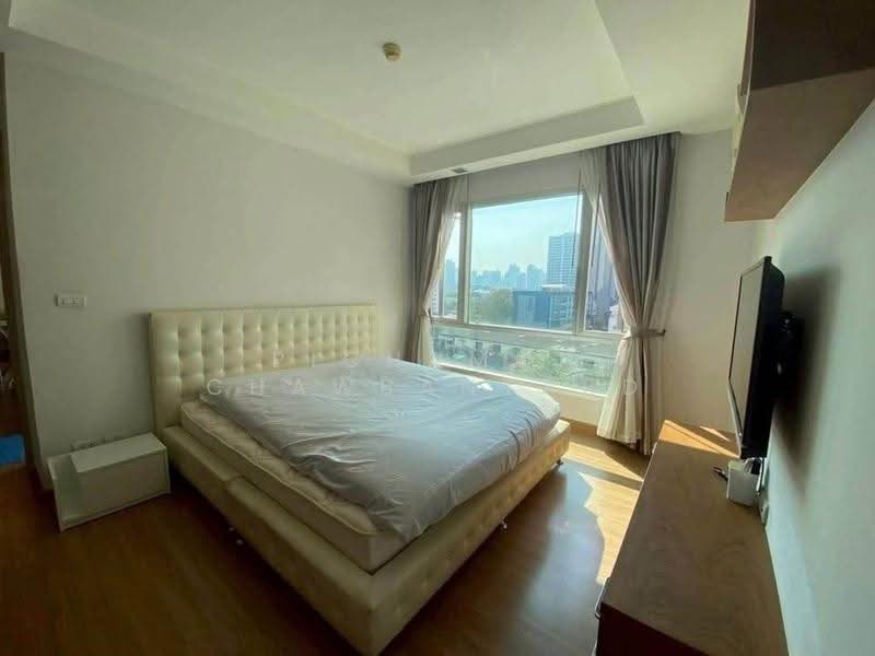 Thru Thonglor, Bangkok, Petchaburi Road, Bang Kapi, Huai Khwang, Bangkok, 2 Bedrooms, 61 sqm, Condo For Rent, by Pichamon Chawbantard, 500557966 - DDproperty.com