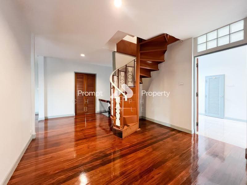 House Punnawithi, Bangkok, สุขุมวิท, Bang Chak, Phra Khanong, Bangkok, 4 Bedrooms, 400 sqm, Single Detached House For Sale, by Chidaphar Beawlek, 500558011 - DDproperty.com