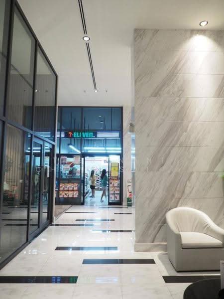 Life Asoke, Bangkok, Asoke-Dindang Road, Bang Kapi, Huai Khwang, Bangkok, 2 Bedrooms, 55 sqm, Condo For Sale, by Teeranant Chonwisaikajon, 500558023 - DDproperty.com