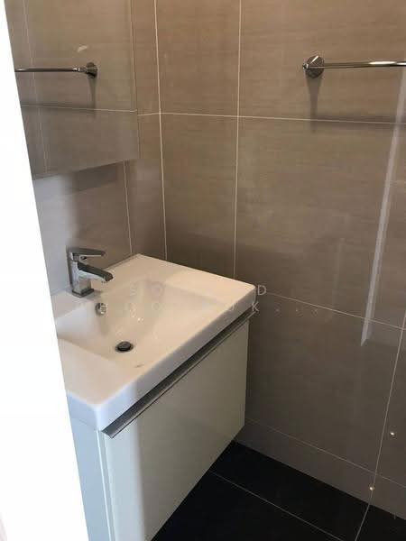 The Park at Em District, Bangkok, 70 Soi Sukhumvit 24, Khong Tan, Khlong Toei, Bangkok, Studio, 29 sqm, Condo For Sale, by Somrad Phoopruksachart, 500558052 - DDproperty.com