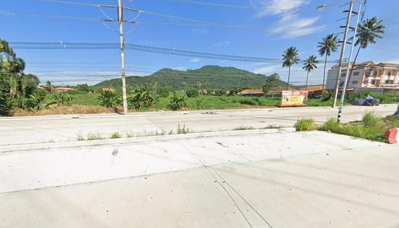 Land for sale on Sukhumvit Road, Ban Chang, Rayong: 50 Rai, 131-meter frontage, high-potential locat, Rayong, สุขุมวิท, Ban Zhang, Ban Chang, Rayong, , 30,320 sqm, Land For Sale, by ธีรรัชต์ ศรีเล็กดี, 500558078 - DDproperty.com