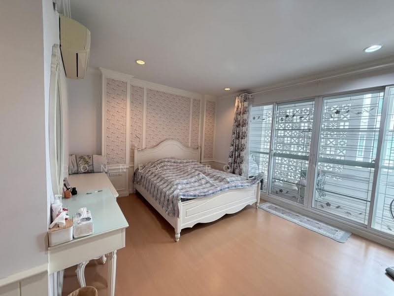 Baan Klang Muang Urbanion Sathorn-Ratchaphruek, Bangkok, Ratchaphruek Road, Bang Waek, Phasi Charoen, Bangkok, 3 Bedrooms, 21 sqm, Townhouse For Sale, by Connex Property, 500558096 - DDproperty.com