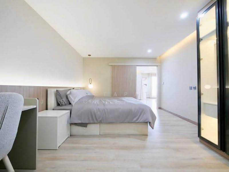 The Winning Tower, Bangkok, 958 Sukhumvit 71 Road, Khlong Tan Nua, Watthana, Bangkok, 2 Bedrooms, 82 sqm, Condo For Sale, by Jettapat Jaroonpipatkun, 500558104 - DDproperty.com