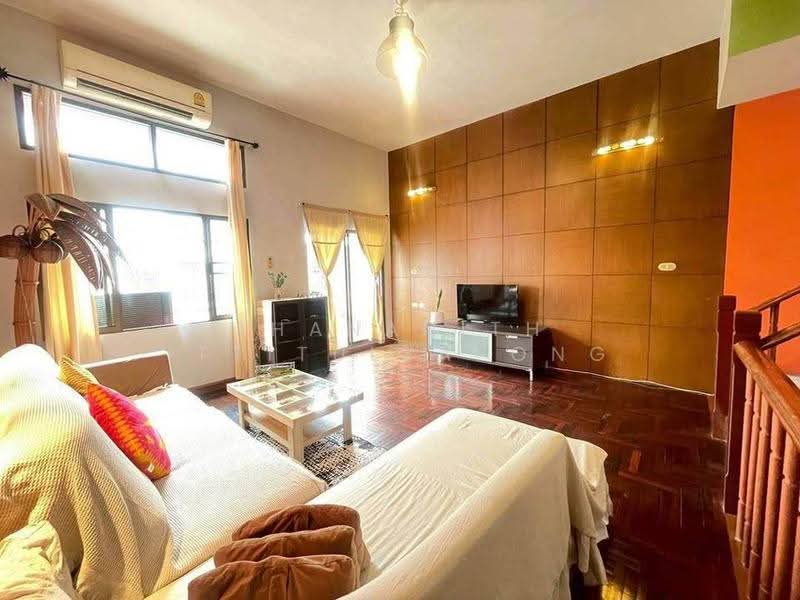 Baan Klang Muang Ratchada-Mengjai 1, Bangkok, 522 50-151 Saha Kan Pramun Alley, Wang Thonglang, Bangkok, 3 Bedrooms, 220 sqm, Townhouse For Rent, by Thananith Ittitulyapong, 500558108 - DDproperty.com