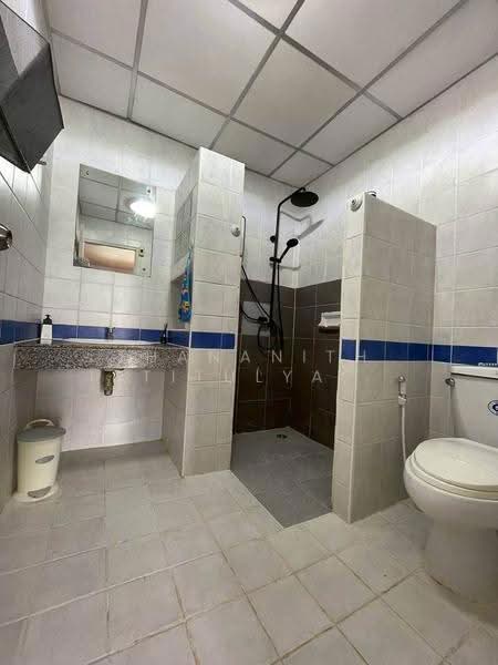 Baan Klang Muang Ratchada-Mengjai 1, Bangkok, 522 50-151 Saha Kan Pramun Alley, Wang Thonglang, Bangkok, 3 Bedrooms, 220 sqm, Townhouse For Rent, by Thananith Ittitulyapong, 500558108 - DDproperty.com