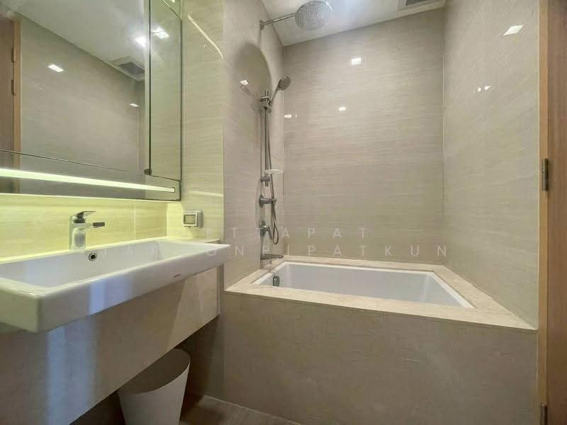 Noble BE33, Bangkok, 19 Soi Sukhumvit 33, Khlong Tan Nua, Watthana, Bangkok, 1 Bedroom, 35 sqm, Condo For Rent, by Jettapat Jaroonpipatkun, 500558111 - DDproperty.com