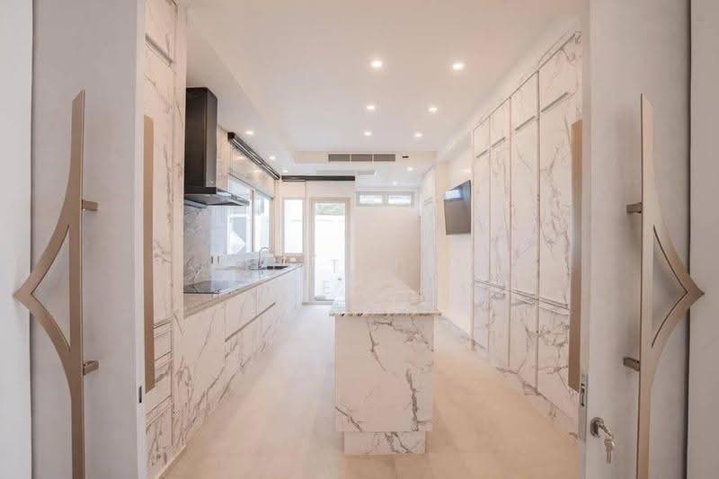 5-BR House, Phuket, Rawai, Muang Phuket, Phuket, 5 Bedrooms, 1,104 sqm, Single Detached House For Sale, by Puttirat Kleebyam, 500558137 - DDproperty.com