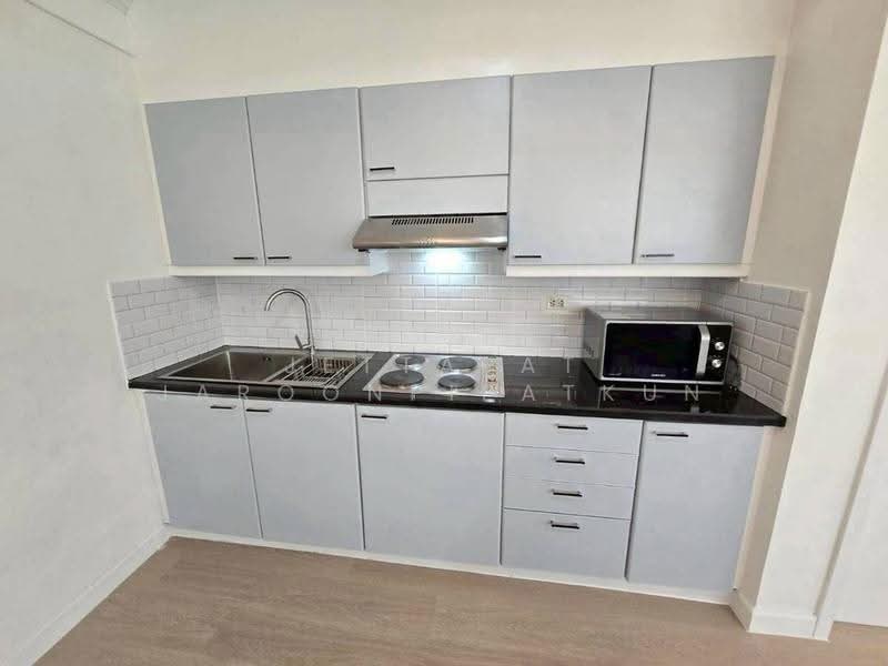 Lake Avenue Sukhumvit 16, Bangkok, Soi Sammitr Sukhumvit Road, Khlong Tan Nua, Watthana, Bangkok, 2 Bedrooms, 122 sqm, Condo For Rent, by Jettapat Jaroonpipatkun, 500558157 - DDproperty.com