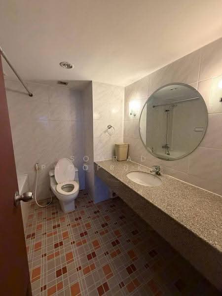 Omni Tower Sukhumvit Nana : ออมนิ ทาวเวอร์ สุขุมวิท นานา, กรุงเทพ, 69 ซอย สุขุมวิท 4, คลองเตย, กรุงเทพ, 65 ตร.ม., คอนโด ให้เช่า, โดย Somrad Phoopruksachart, 500558176 - DDproperty.com