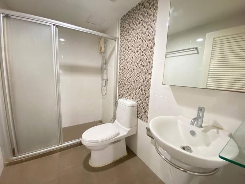 Royal Castle Pattanakarn, Bangkok, 701 Panya Village, Suan Luang, Suan Luang, Bangkok, 3 Bedrooms, 140 sqm, Condo For Rent, by Sompob Buaparungsri, 500558203 - DDproperty.com