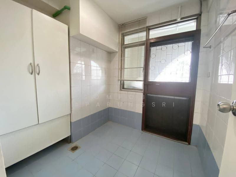 Royal Castle Pattanakarn, Bangkok, 701 Panya Village, Suan Luang, Suan Luang, Bangkok, 3 Bedrooms, 140 sqm, Condo For Rent, by Sompob Buaparungsri, 500558203 - DDproperty.com