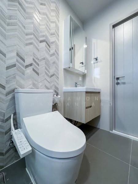 Oka Haus Sukhumvit 36, Bangkok, 3399 Rama 4 Road, Khong Tan, Khlong Toei, Bangkok, 2 Bedrooms, 41 sqm, Condo For Rent, by Pichamon Chawbantard, 500558251 - DDproperty.com