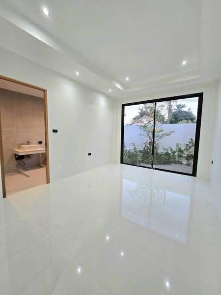 undefined, Phuket, Chalong, Muang Phuket, Phuket, 3 Bedrooms, 204 sqm, Single Detached House For Sale, by Puttirat Kleebyam, 500558275 - DDproperty.com