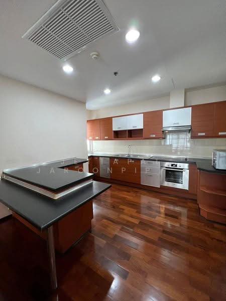 Noble Ora, Bangkok, Soi Sukhumvit 55, Sukhumvit Road, Khlong Tan Nua, Watthana, Bangkok, 2 Bedrooms, 140 sqm, Condo For Sale, by Jettapat Jaroonpipatkun, 500558300 - DDproperty.com