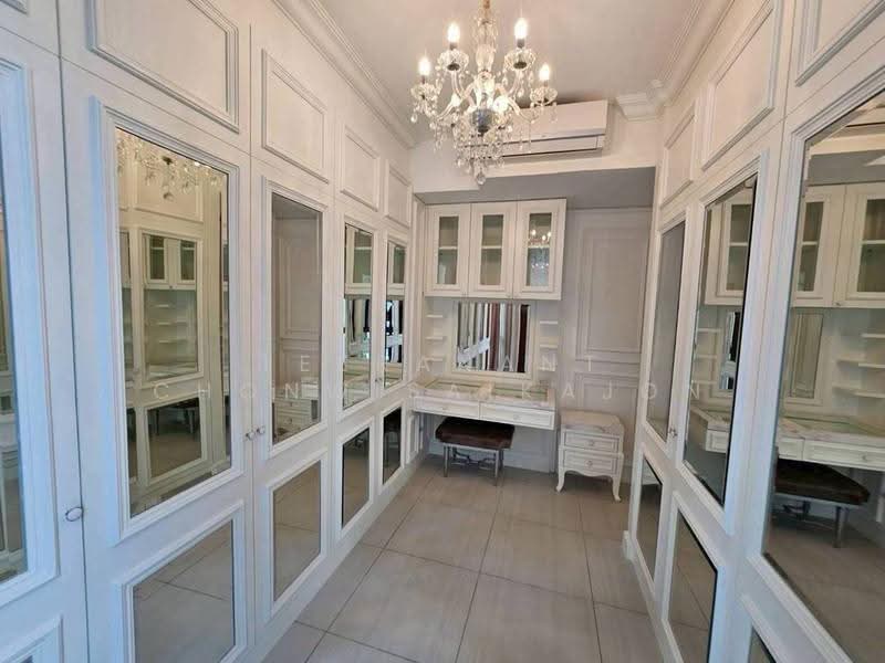 The Lofts Ekkamai, Bangkok, 1415 Sukhumvit Road, Phra Kanong Nua, Watthana, Bangkok, 1 Bedroom, 60 sqm, Condo For Rent, by Teeranant Chonwisaikajon, 500558464 - DDproperty.com