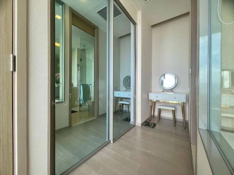 The Esse Asoke, Bangkok, 333 Soi Sukhumvit 21, Sukhumvit Road, Khlongtoei Nua, Watthana, Bangkok, 1 Bedroom, 42 sqm, Condo For Rent, by Teeranant Chonwisaikajon, 500558476 - DDproperty.com